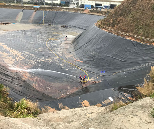阳山废水池清理